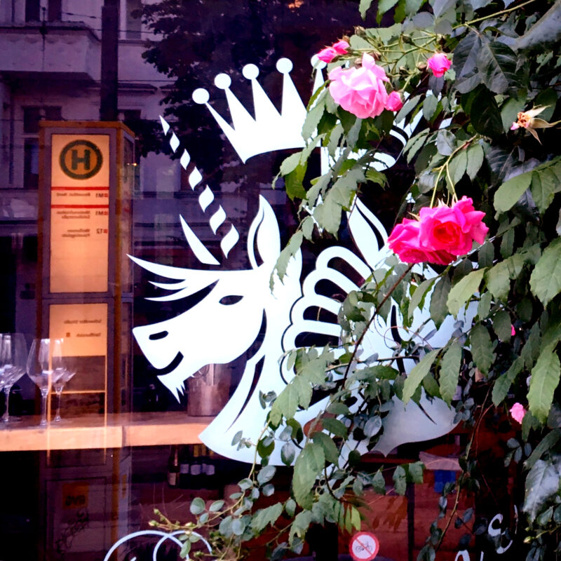 Unicorn and Roses - Kastanienallee Berlin Prenzlauer Berg