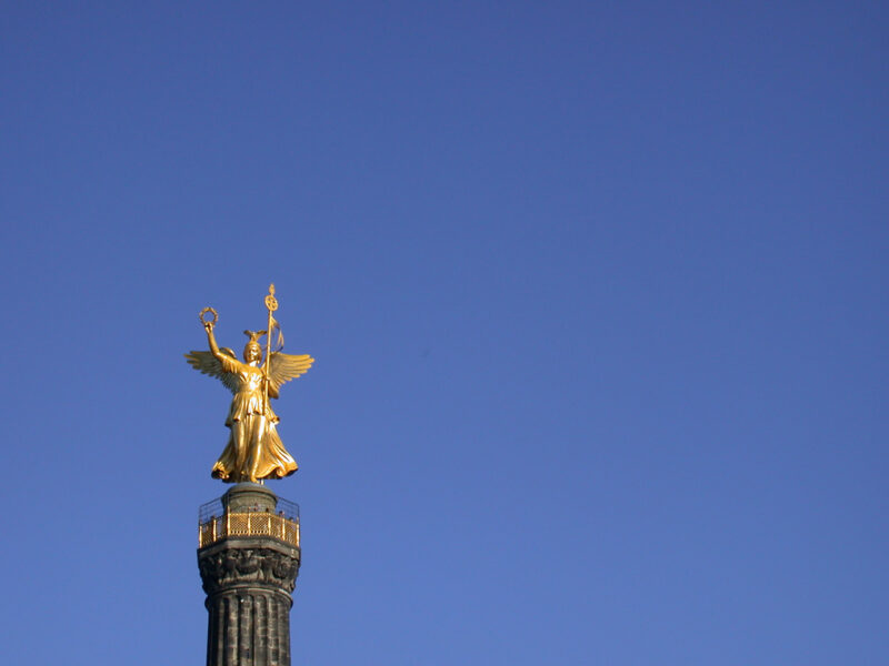 Tiergarten Siegessäule 'Angel' Statue