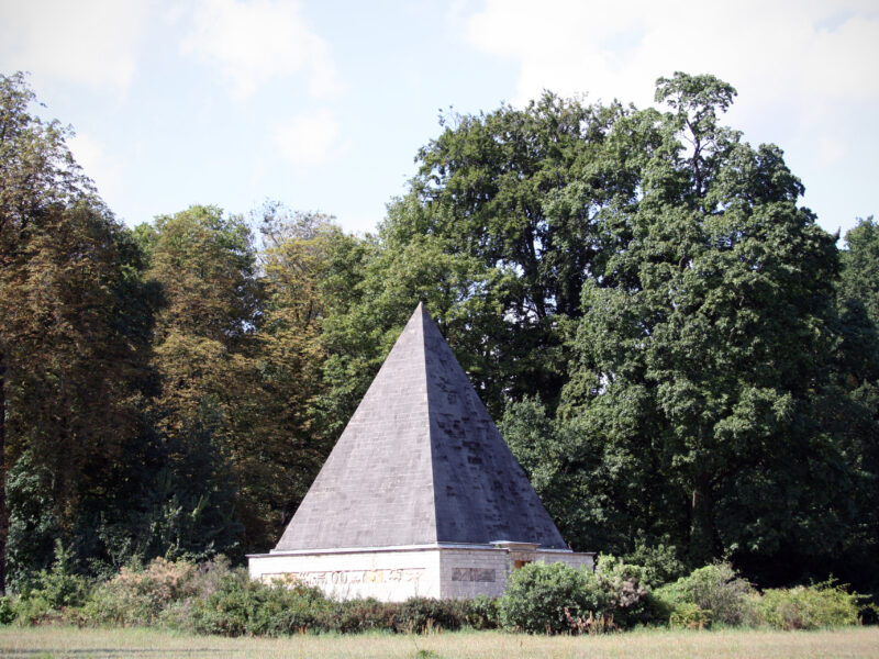 Potsdam Pyramid New Garden